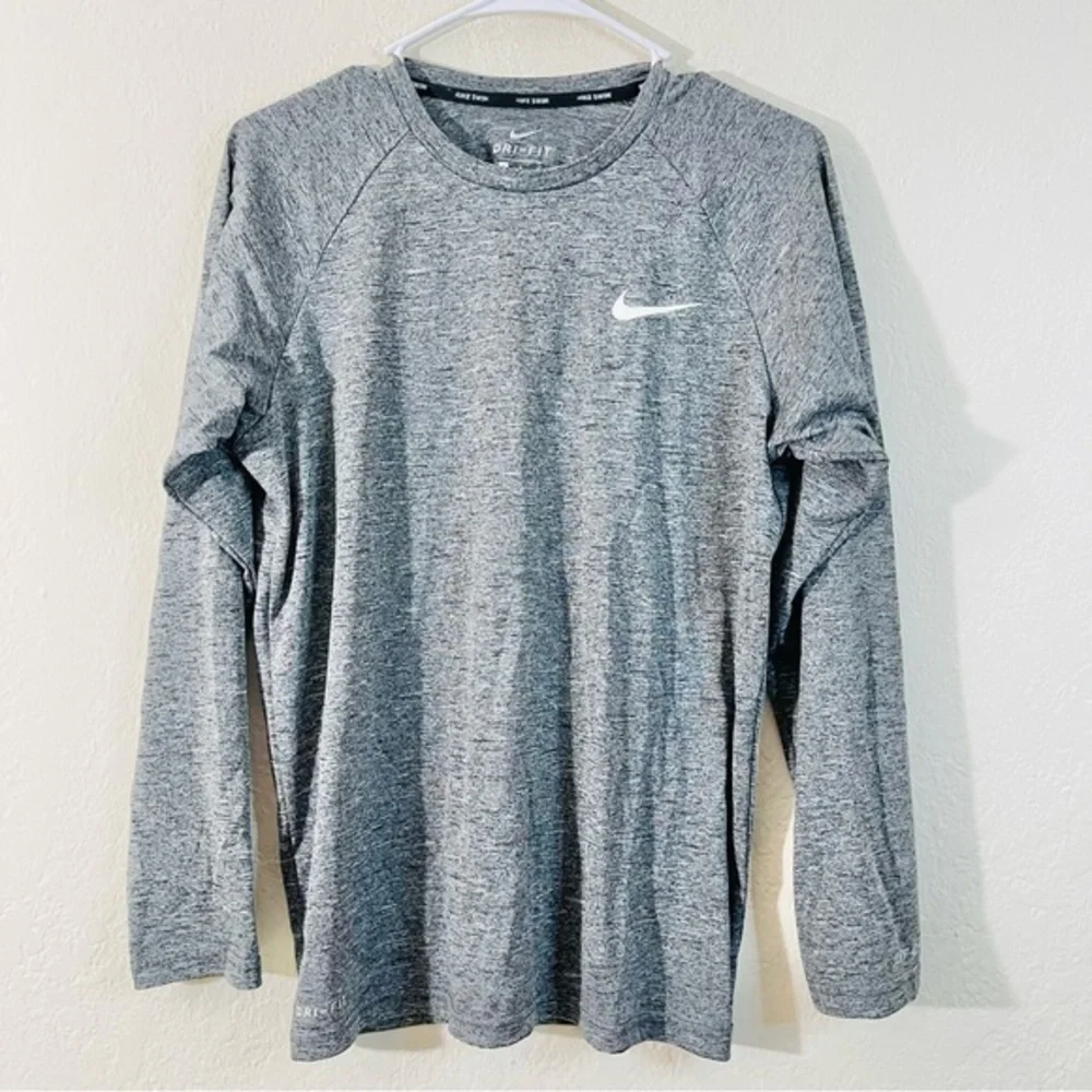Nike Swim UPF 40+ Sun Protection Gray Long Sleeve Swim Top Men Size Small